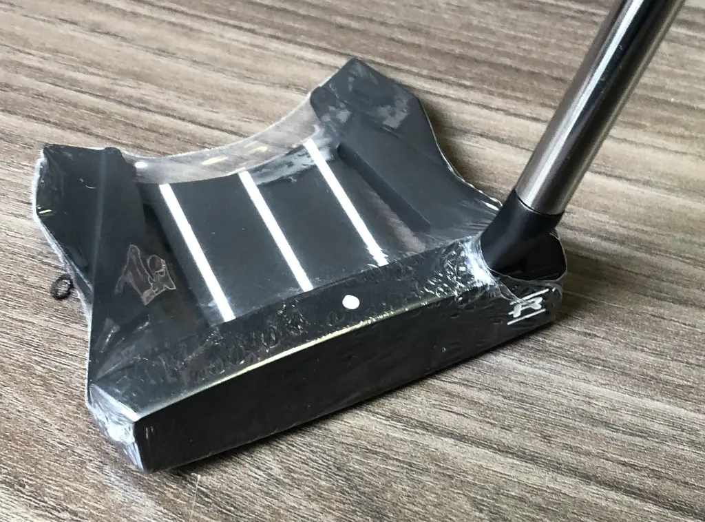 PUTTER RG7 (2).webp