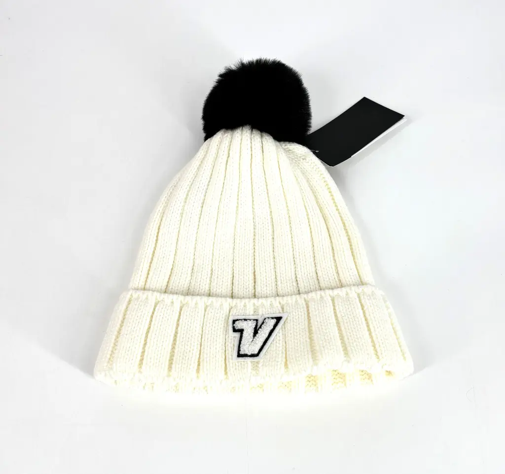Bonnet blanc femme.webp